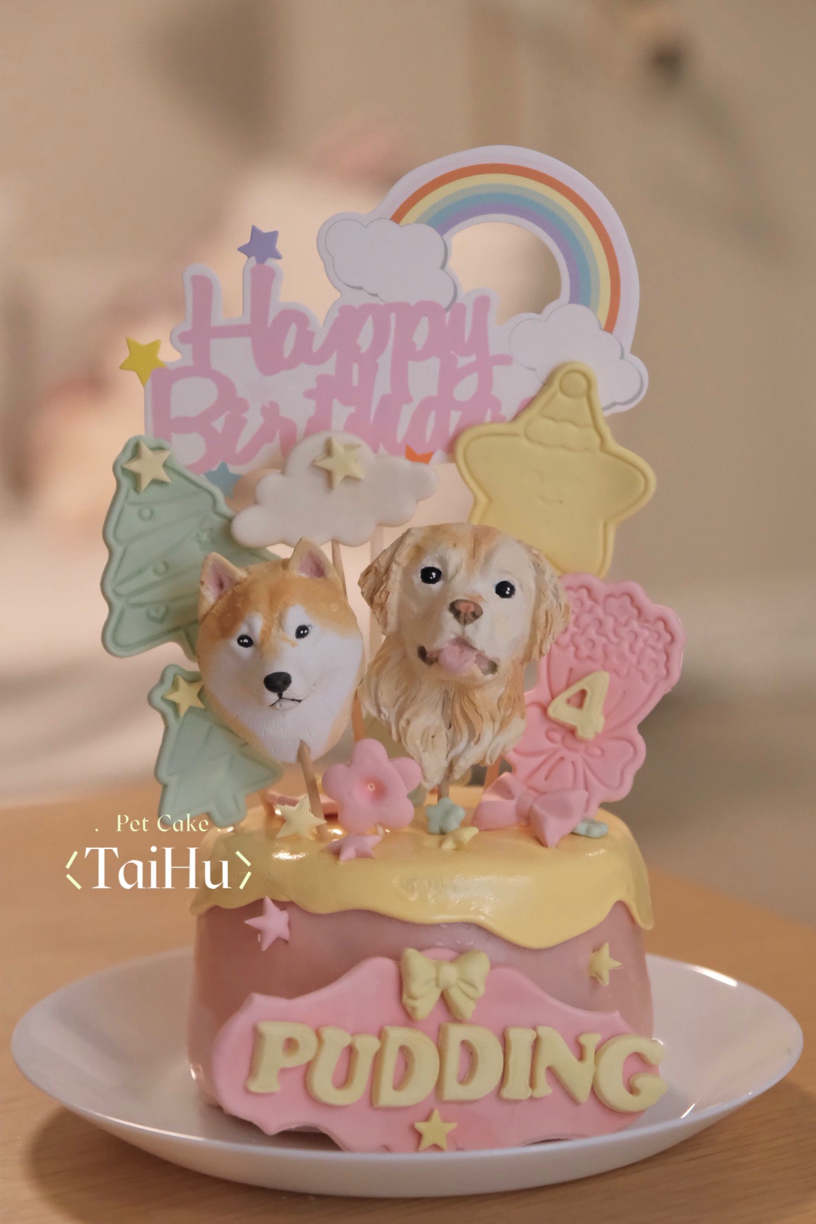 09. Cake w/ Custom Plaster Head